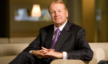 John T. Chambers American businessman