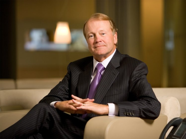 John T. Chambers American businessman